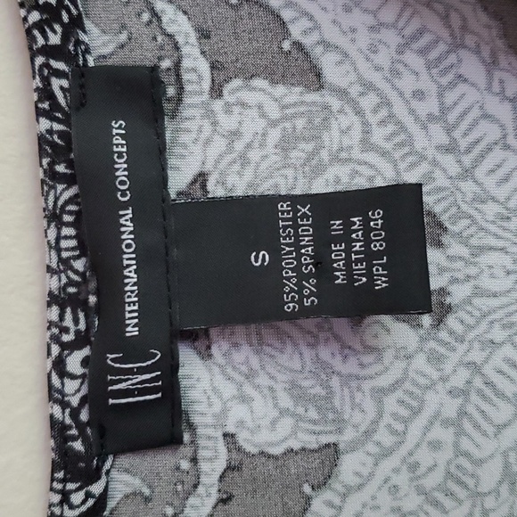 INC International Concepts Flowy Paisley Surplus Neckline Romper Smocked NWOT, M - Picture 7 of 8